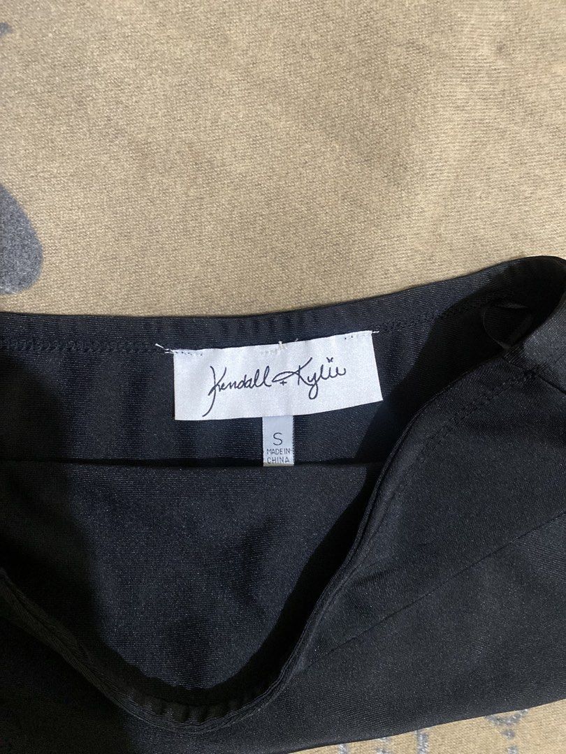 kendall & kylie tube top (Category: Undergarments & Loungewear) located in Olongapo. Submitted by luxebylr (Listing ID 1456852658, Image 2). Description: Small used twice only.