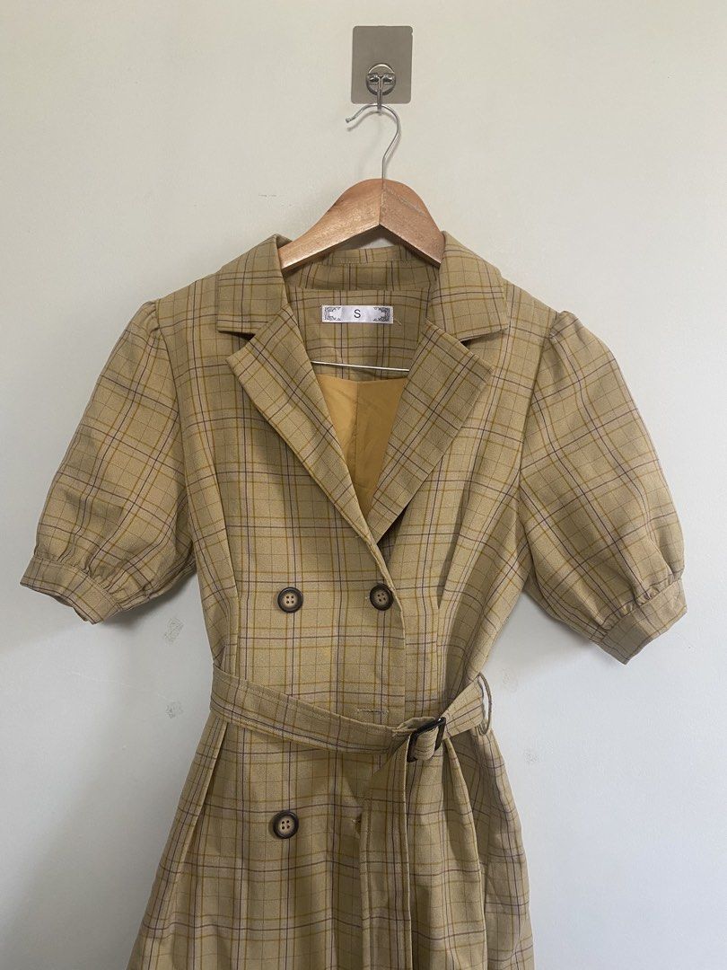 Korean Vintage Checkered Button-Up Dress (Category: Dresses) located in Manila. Submitted by sammy.exe (Listing ID 1456812044, Image 3). Description: Korean Vintage Checkered Button-Up Dress Lightly Used Best fit XS-S New to carousell/ Willing to transact via blue app or IG .