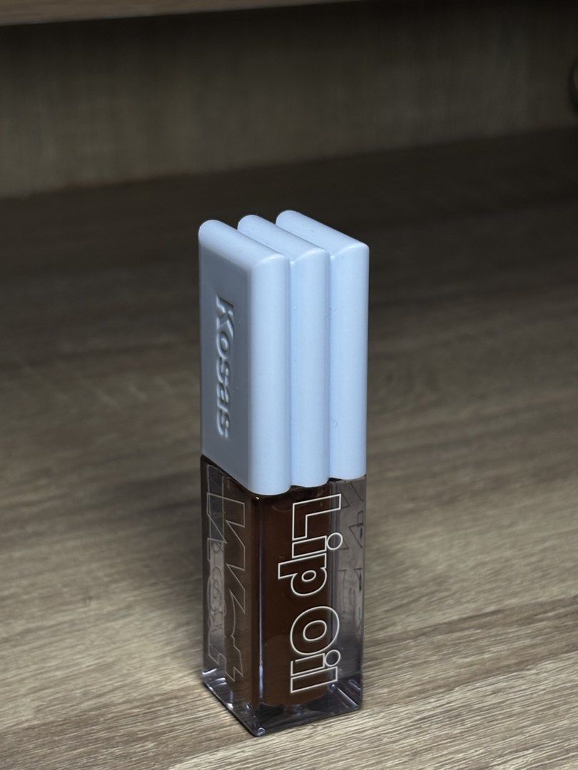 KOSAS-Lip Oil (Category: Makeup) located in Davao. Submitted by mielle_888 (Listing ID 1456788650, Image 2). Description: 💄 Kosas Wet Lip Oil – Shade Cola ✨ 100% original/authentic** — bought abroad last month. Lightly used, only tried a few times. RFS: not really a fan of the shade. No box included. ✨All pre-loved items will be washed/sanitized prior to shipping Bought for $24 / ₱1,440 Selling for ₱1,000 — negotiable!🤎 PM me for more pics or d