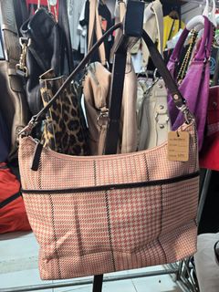 (Category: ) located in . Submitted by bags4ever (Listing ID 1456889594, Image 1). Description: .