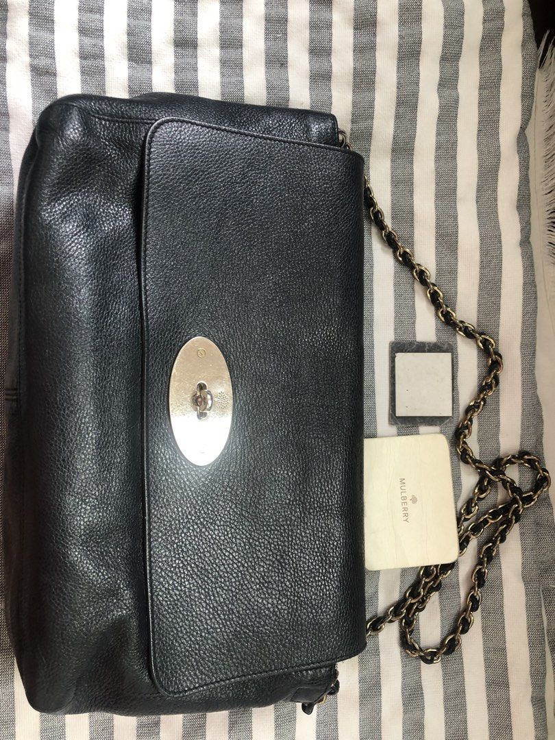 Leather spacious bag (Category: Shoulder Bags) located in Cebu City. Submitted by dadulaaile66782 (Listing ID 1456951980, Image 1). Description: - Stylish black bag - Durable - Spacious interior - Classic and versatile design .