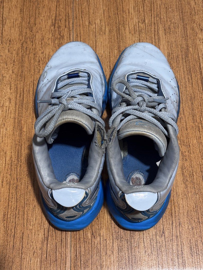 Lebron 21 Blue Diver USED (Category: Sneakers) located in Quezon. Submitted by gottabye (Listing ID 1456869044, Image 1). Description: Selling personally used VERY USED lebrons Lebron 21 Blue Diver Size 10.5US Mens Outsole separating & separated (all zoom unit still good) CHECK PHOTOS DAMAGE AND USE SIGNS! Honestly send offers, trying to get rid asap.