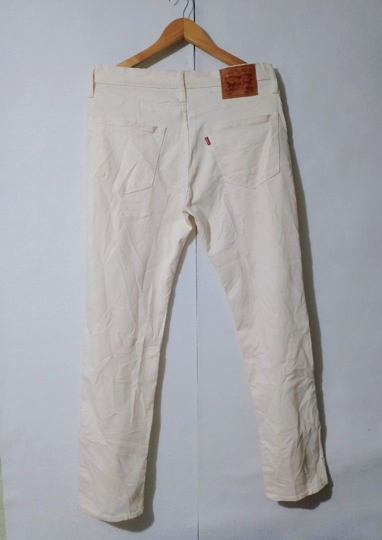 Levis 511 (Category: Jeans) located in Iligan City. Submitted by jh_pr0 (Listing ID 1456902985, Image 3). Description: Lēvîs 511 Like new Waist: 32 on tag fit til 34 on tape Length: 42 Hem: 7" Color rate: 9.8/10 No issue Mine: 1200+sf.