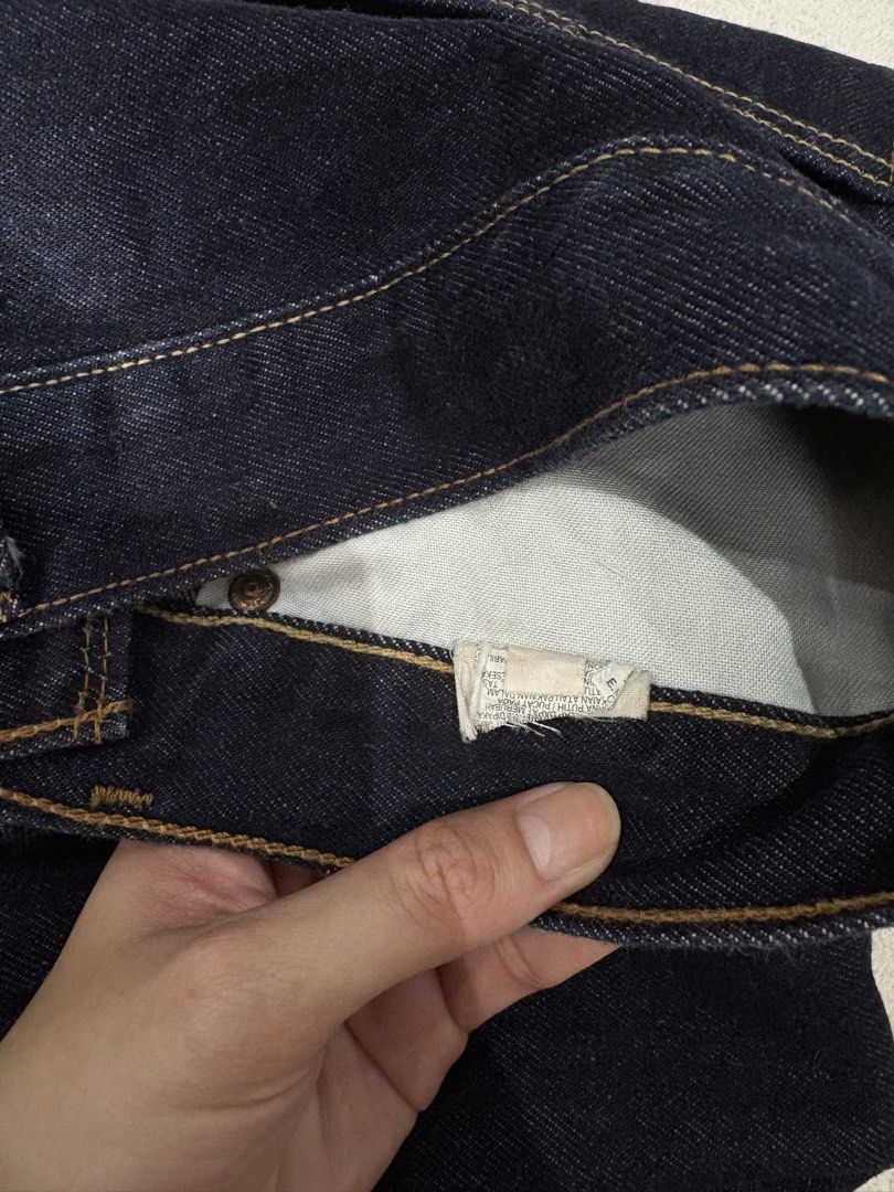 levis 512 mens pants (Category: Jeans) located in Daraga. Submitted by solanacarson (Listing ID 1456787152, Image 3). Description: Levis 512 denim pants waist: 32/33 length: 105 cm goood color! :) could also be unisex i think! idk if authentic, selling for a friend! .