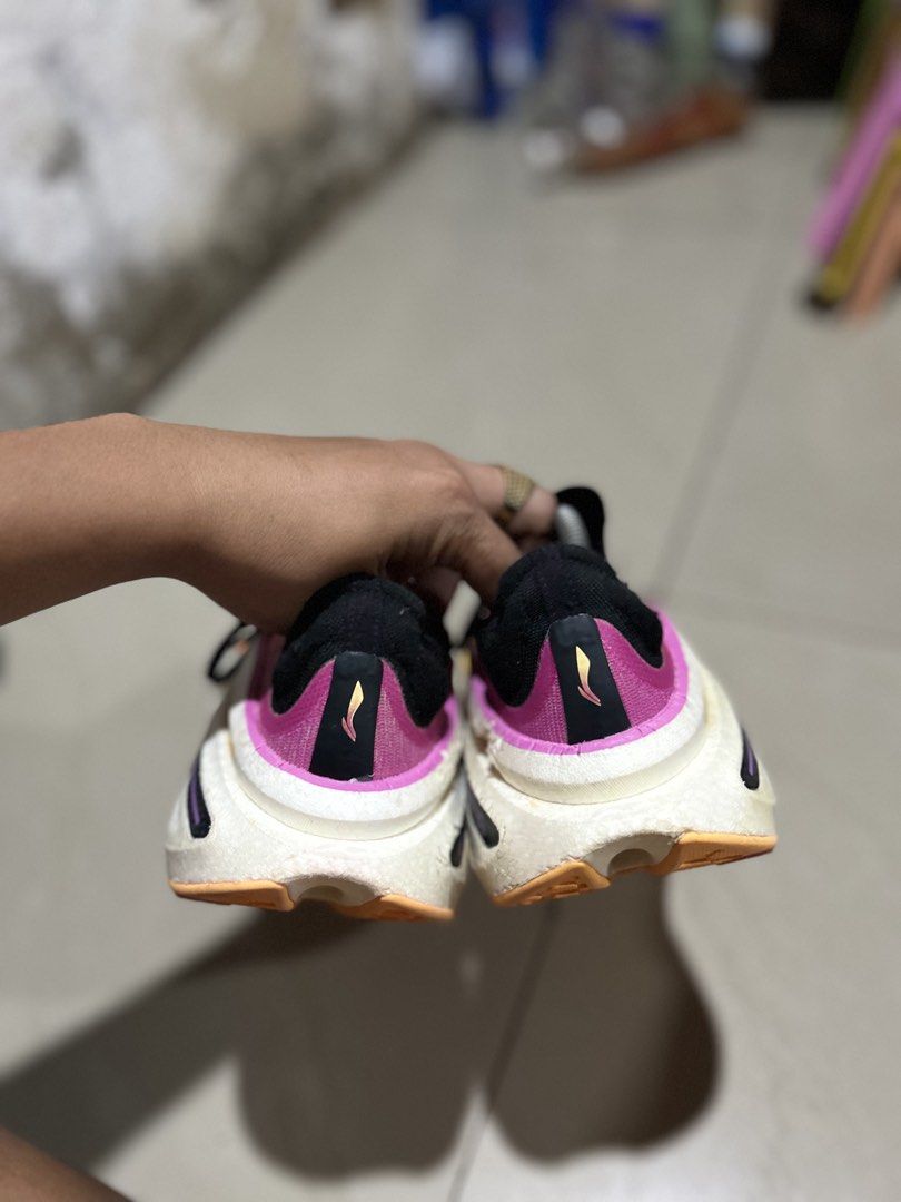 Lining Shadow 3 Pro (Category: Sneakers) located in Cebu City. Submitted by cyrilk1cks (Listing ID 1456824641, Image 2). Description: .