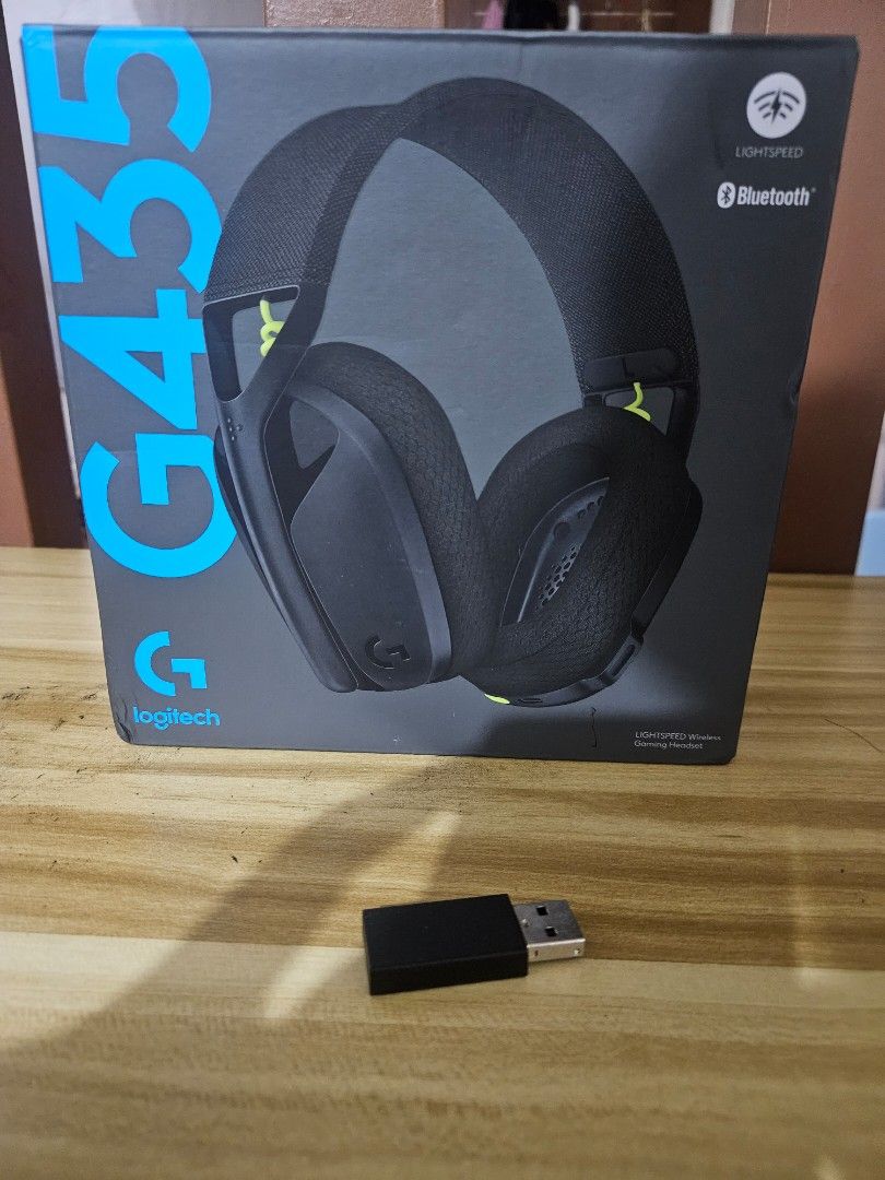 Logitech G435 LIGHTSPEED Wireless Gaming Headset (Category: Headphones & Headsets) located in Dasmarinas. Submitted by venndm (Listing ID 1456854312, Image 2). Description: Logitech G435 gaming headset. Wireless. rfs: mabigat sa tenga ng gumamit kaya months lang nagamit.