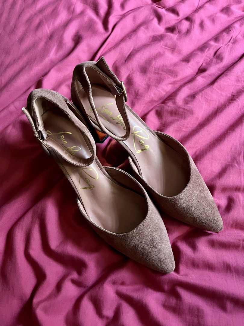 London Rag Blush Metallic Accent Angle Healed Sandals (Category: Heels) located in Manila. Submitted by mee_mhei (Listing ID 1456849968, Image 1). Description: Brand New Too big for me Meet up or Delivery 🚚 📍Ventura Mall Dasmarinas.