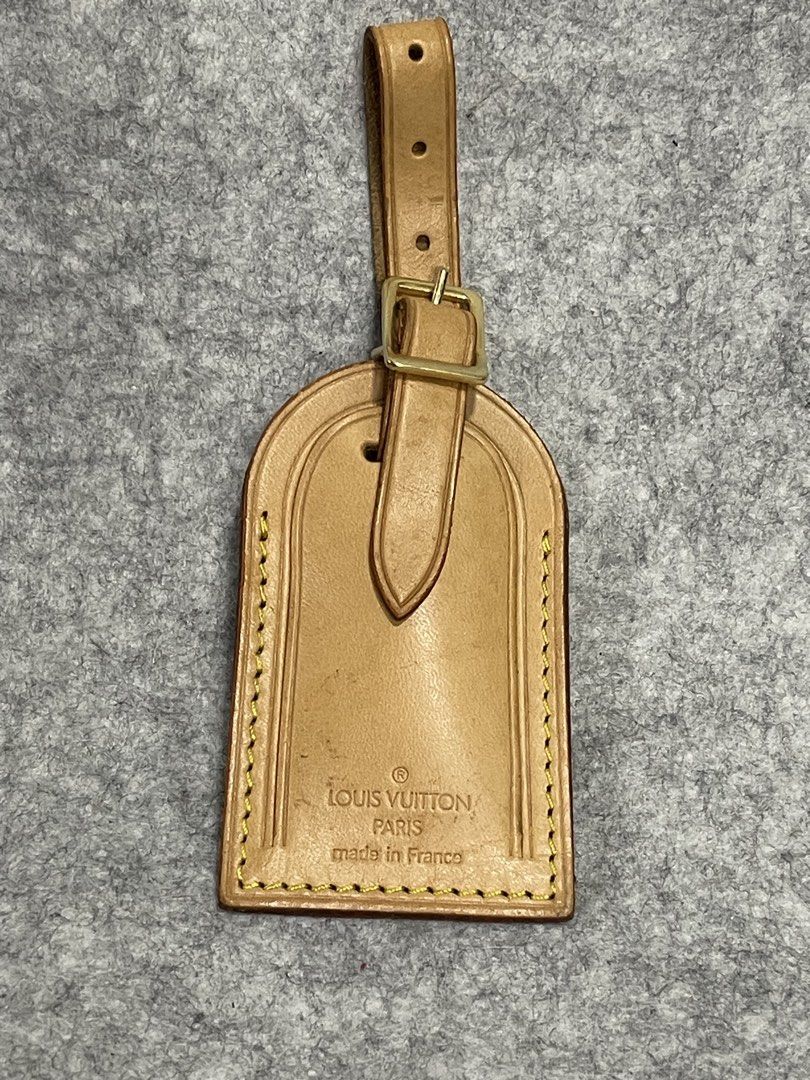 louis vuitton leather luggage tag (Category: Luxury Bags & Wallets) located in Calamba. Submitted by thriftingoverload (Listing ID 1456881192, Image 1). Description: plus shipping fee.
