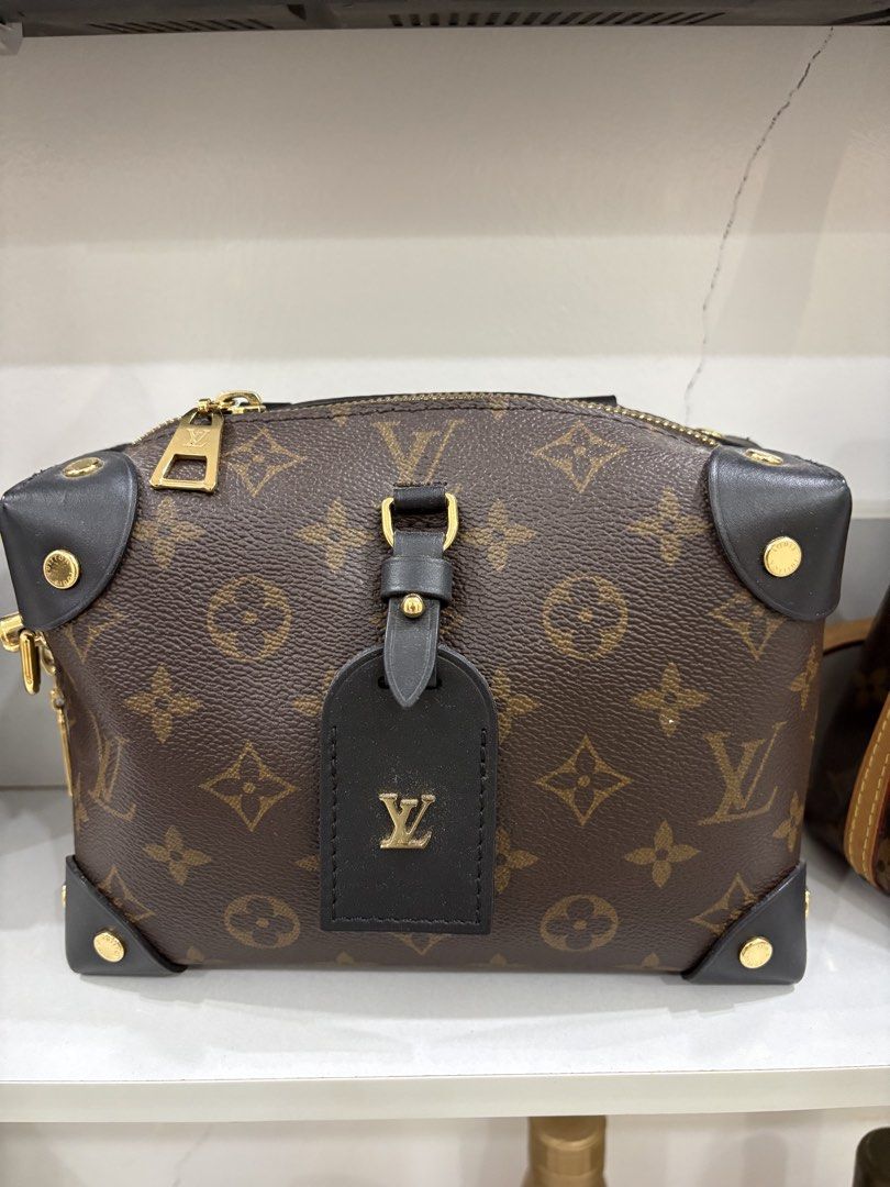 LOUIS VUITTON PETITE MALLE SOUPLE (Category: Luxury Bags & Wallets) located in Puerto Princesa. Submitted by she_ravanes (Listing ID 1456875395, Image 1). Description: .