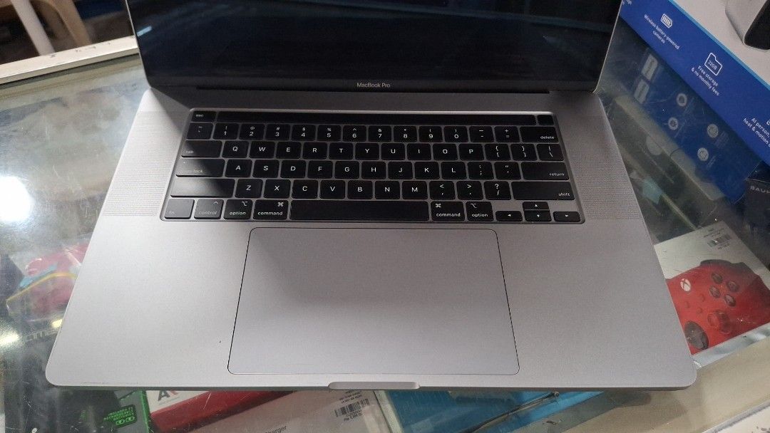 MACBOOK Pro Corei7 16/512Gb (Category: Laptops & Notebooks) located in Paranaque City. Submitted by ivy69425 (Listing ID 1456891373, Image 2). Description: .