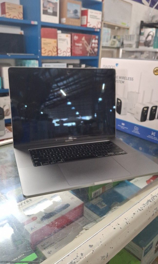 MACBOOK Pro Corei7 16/512Gb (Category: Laptops & Notebooks) located in Paranaque City. Submitted by ivy69425 (Listing ID 1456891373, Image 1). Description: .
