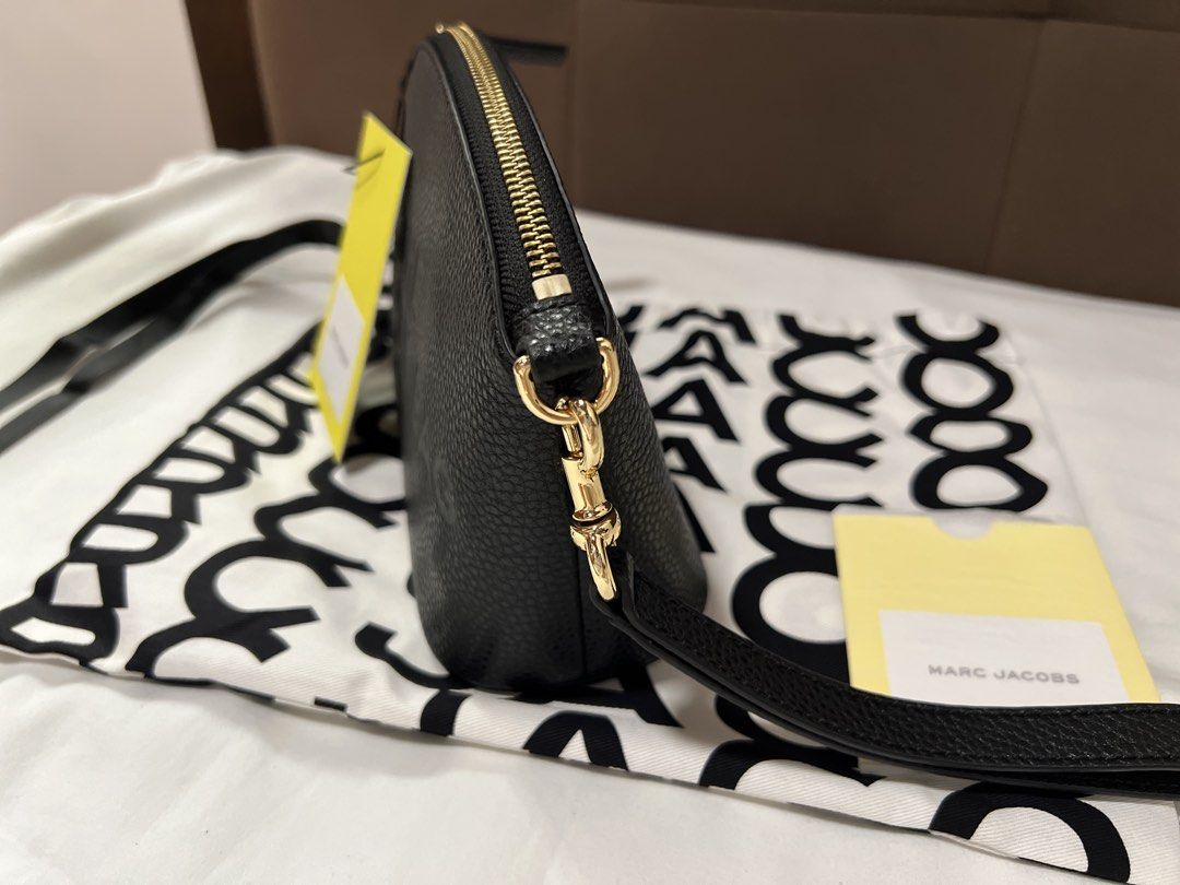 Marc Jacobs The Beauty Bag (Category: Luxury Bags & Wallets) located in Cabanatuan. Submitted by hellorhea (Listing ID 1456784900, Image 3). Description: Brand new with tags card and dust bag. .