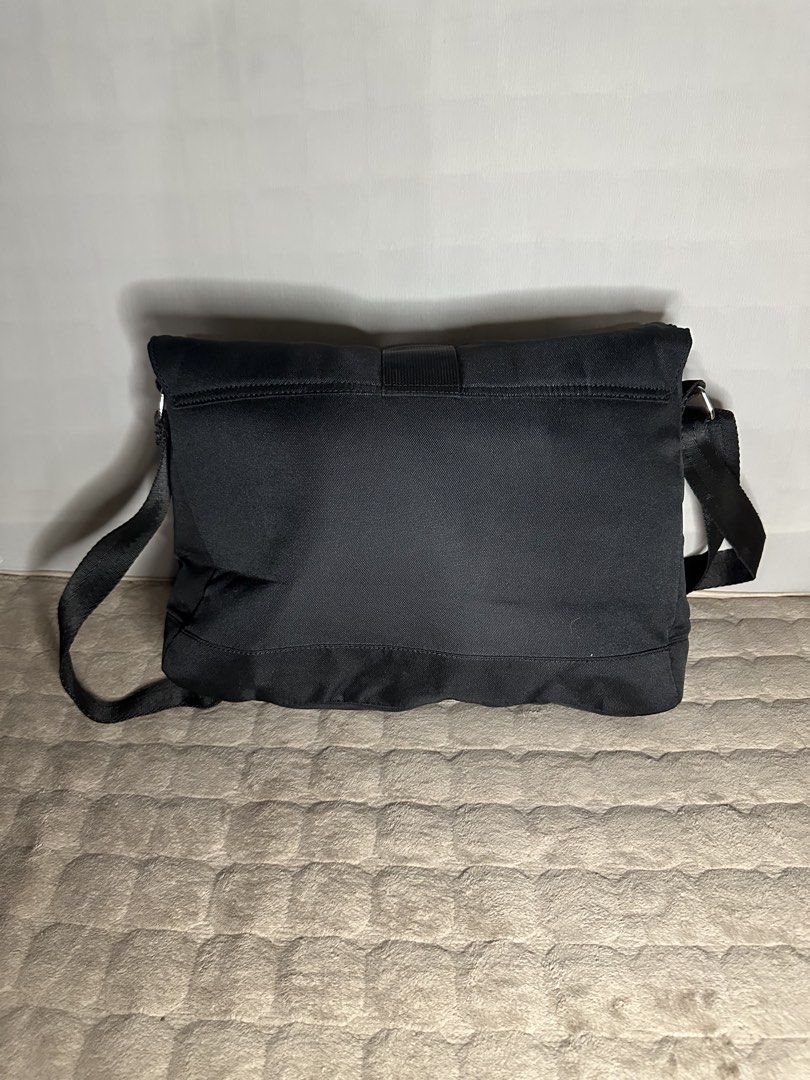 Marithe + Francois Girbaud NEU Messenger Bag (Category: Laptop Bags & Sleeves) located in Manila. Submitted by geosclosetdecluttering (Listing ID 1456845582, Image 3). Description: - Used as a laptop bag - Very minimal signs of usage (minor scratches at the metal logo bag tag) - 9.5/10.