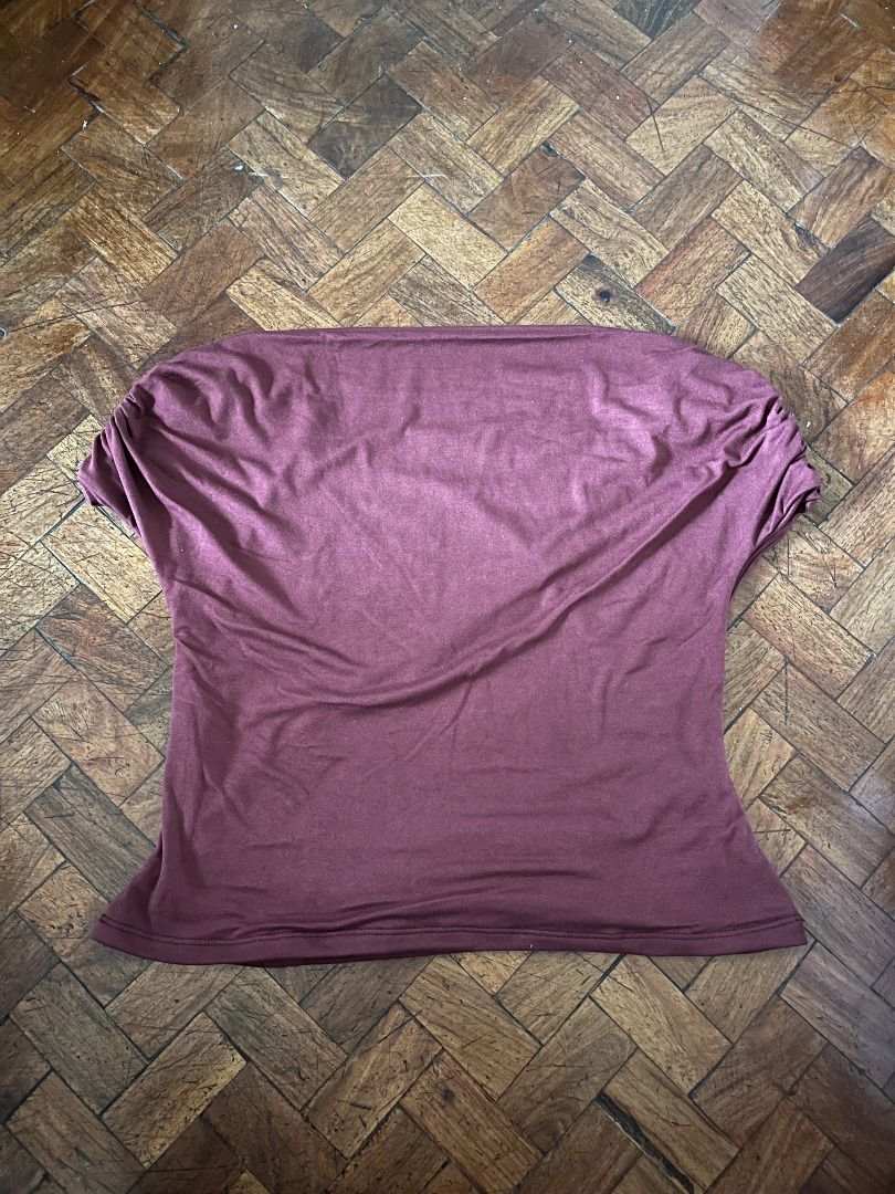 Maroon Asymmetrical Off-Shoulder Top with Ribbing Sides (Category: Blouses) located in Manila. Submitted by jeyzi_23 (Listing ID 1456822405, Image 1). Description: Used only once for a photoshoot 🏷️ Price: ₱150 RFS: Decluttering / Need extra funds 📌 Details: • Asymmetrical off-shoulder design • Ribbed sleeves • Stretchable and double-lined MOP: GCash / MariBank MOD: Lalamove, GrabExpress, J&T, or meetup (depending on location) 📦 Shipping/deliv