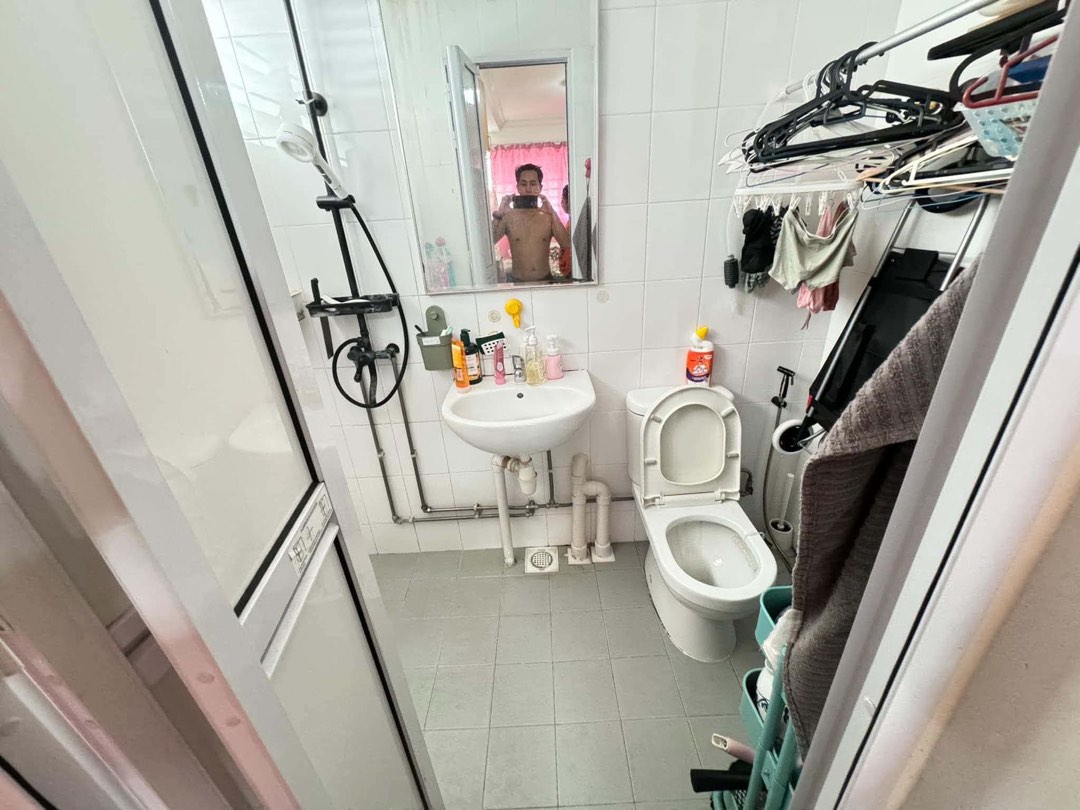 (Category: ) located in . Submitted by thuong123977 (Listing ID 1456873162, Image 1). Description: .