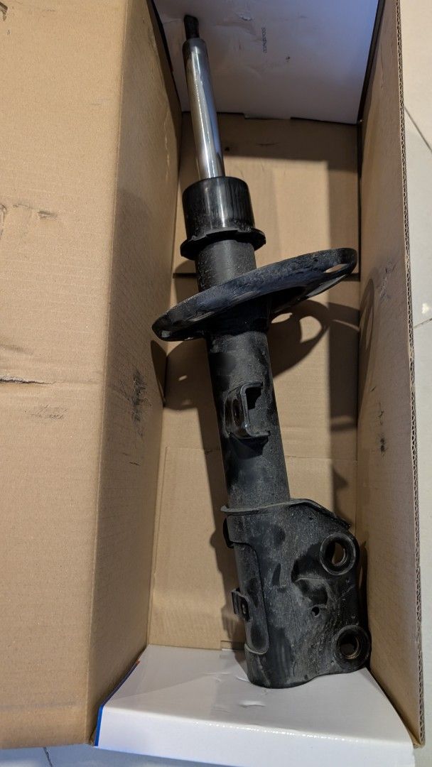 Mazda CX5 (2012-2022) KYB Front Shock Absorbers (Category: Other Automotive Parts and Accessories) located in Manila. Submitted by arvicp (Listing ID 1456799426, Image 2). Description: 2pcs (left, right) KYB Excel-G Front Shock Absorbers for Mazda CX5 2012-2022 Used for just approx 1,000-1,500km! KYB Part No.: - 339336 (right) - 339337 (left).