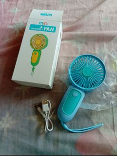 （分類：）位於 。 由 hellohello123456789 提交（商品編號 1456831903，圖片 1）。簡介： 。