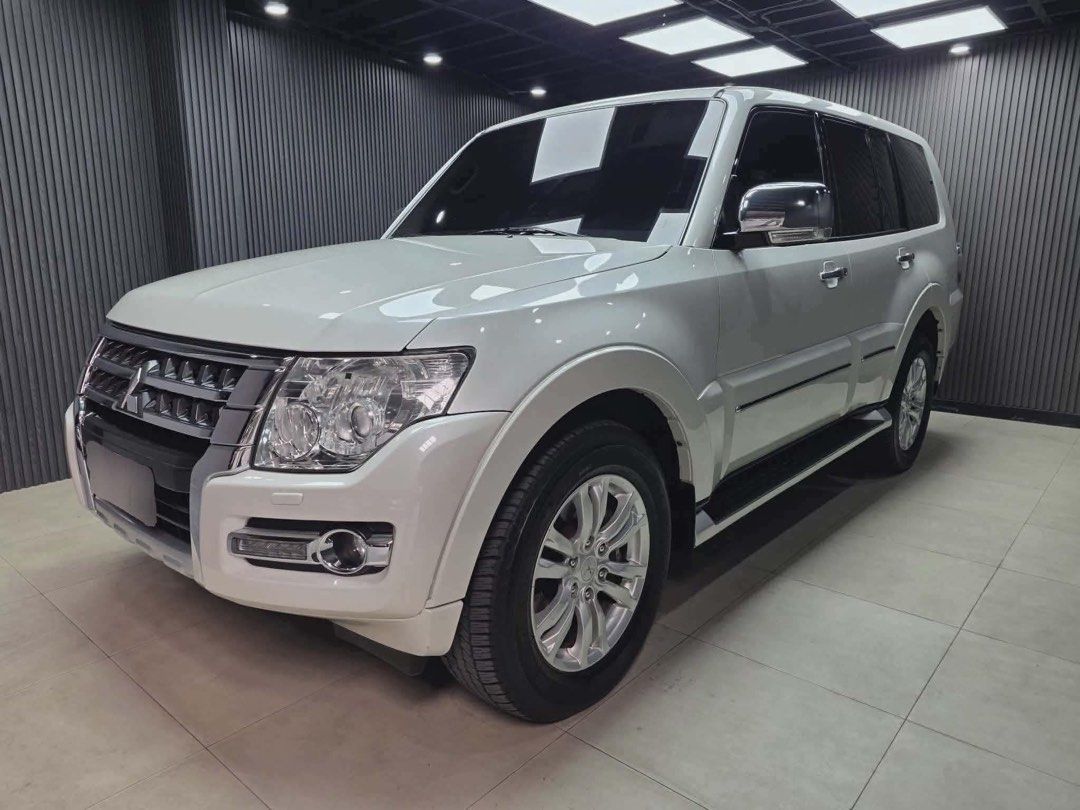 Mitsubishi Pajero 4x4 Auto (Category: Used Cars) located in Manila. Submitted by quality_cars (Listing ID 1456905443, Image 3). Description: FOR SALE‼️ 2018-2019 acquired Pajero Automatic Diesel 4x4 Sunroof 52Tkms Mileage Reverse camera Ending plate 3 New Tires Full PPF Wrap Price: 1.478m 📍White Plain Qc.