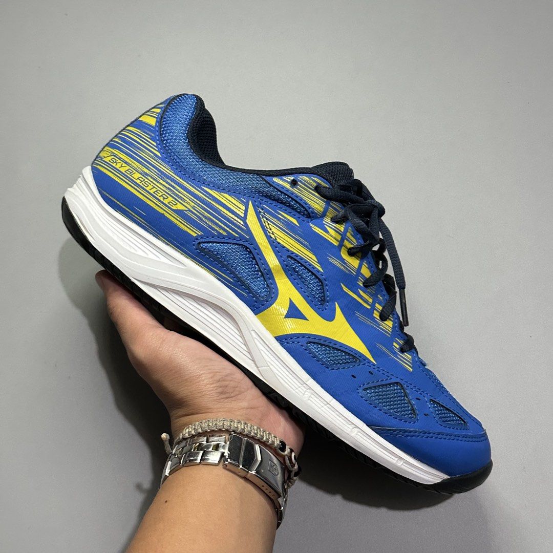 MIZUNO SKY BLASTER 2 (Category: Sneakers) located in Baguio. Submitted by macshop_items (Listing ID 1456923642, Image 2). Description: MIZUNO SKY BLASTER 2 - Size 9us(27cm) - Excellent condition - Signs of usage ₱ 2,280 + sf .