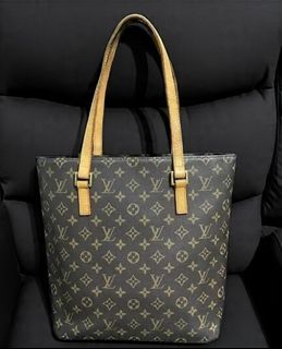 (Category: ) located in . Submitted by luxxechic (Listing ID 1456902967, Image 1). Description: .