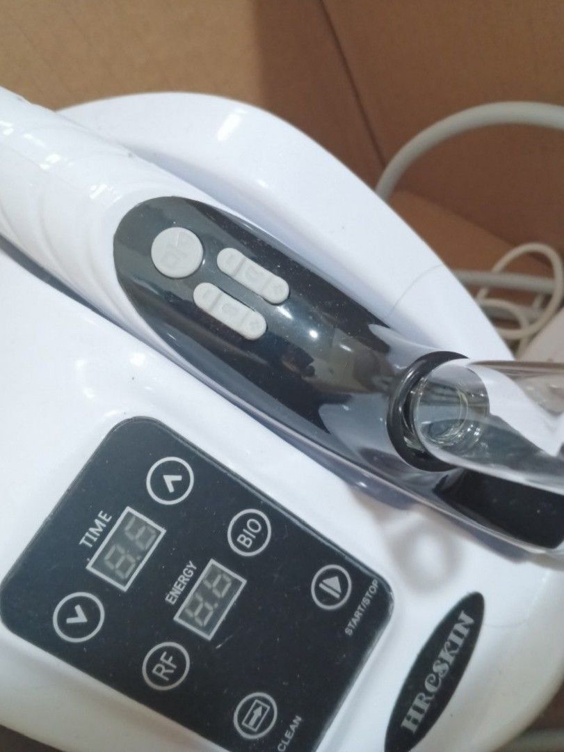 Needleless RF + EMS Facial Machine (Category: Face Care) located in Pasig City. Submitted by negotiable_discounts (Listing ID 1456951136, Image 1). Description: Lower price + free extra consumables Needleless RF + EMS Facial Machine professional results at home. Deep import of serums and skin actives. Original price is 3600 to 4500 (online stores) Used once, excellent working condition, with box but no manual. RFS: decluttering Price negotiable.