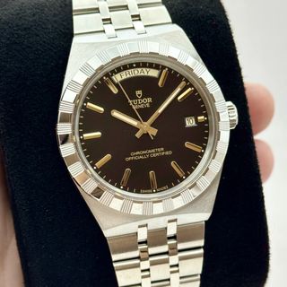 (Category: ) located in . Submitted by boxandpapers (Listing ID 1456883002, Image 1). Description: .