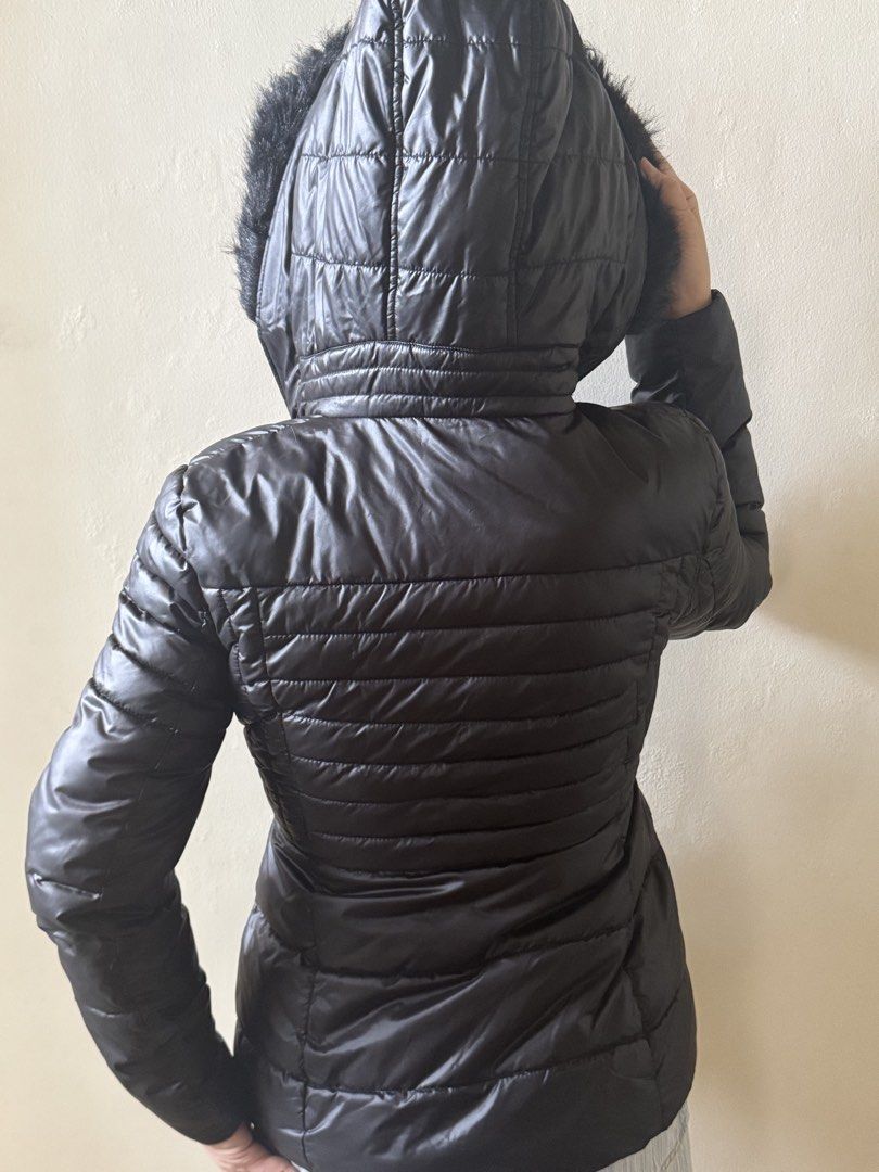 New York hooded winter jacket (Category: Coats, Jackets and Outerwear) located in Manila. Submitted by homeawayfromhome9 (Listing ID 1456953523, Image 2). Description: - Stylish winter jacket - Durable polyester material - bust-34 -length from back 24in -shoulder 15in -sleeve 24in -negotiable price - Classic and versatile design.