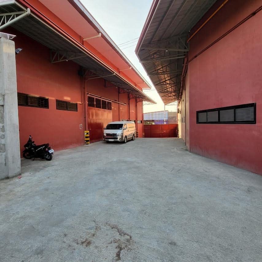NEWLY BUILT WAREHOUSE OBANDO BULACAN (Category: Commercial) located in Makati City. Submitted by ayen.uy (Listing ID 1456794609, Image 1). Description: ✅FOR SALE ✅NEWLY BUILT WAREHOUSE ✅OBANDO BULACAN 5500 SQM LOT AREA MORE OR LESS 8100 PLUS LEASED FLOOR AREA 5 HIGH CEILING WAREHOUSES WITH 2ND FLOOR & INDIVIDUAL FREIGHT ELEVATORS SPACIOUS 2 STOREY OFFICE SPACE WITH TOILET NEAR NUTRI ASIA ( FORMERLY SILVER SWAN) OROCAN, MANY FACTORIES, WAREHOUSES,