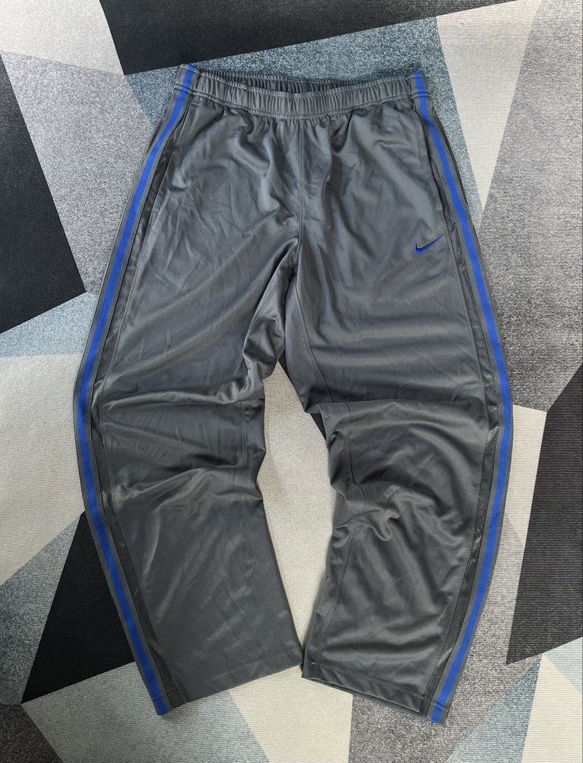 Nike Y2k Baggy Track Pants (Category: Joggers) located in Paranaque City. Submitted by mackraven260159 (Listing ID 1456824073, Image 2). Description: W 30-38 x L 41.