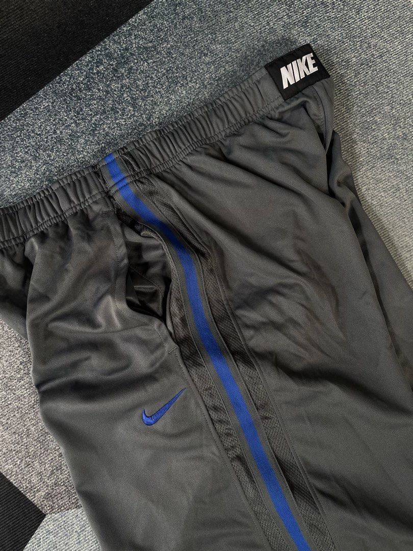 Nike Y2k Baggy Track Pants (Category: Joggers) located in Paranaque City. Submitted by mackraven260159 (Listing ID 1456824073, Image 3). Description: W 30-38 x L 41.
