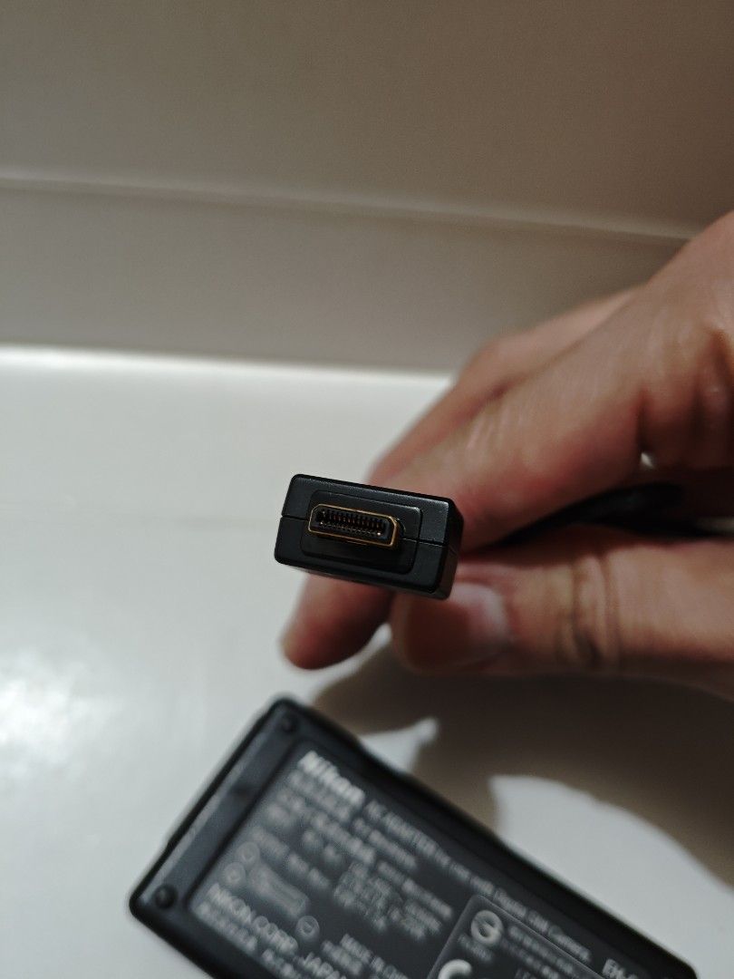 Nikon adapter EH-64, 4.8V 1.5A （分類：電腦線、轉接線及轉換器）位於 Hong Kong。 由 kawater_aa207e 提交（商品編號 1456916135，圖片 3）。簡介： Nikon adapter EH-64 , output 4.8V 1.5A 不合完美者 , 請自行測試 屯門 , 尖沙咀 或 西鐵綫交收。