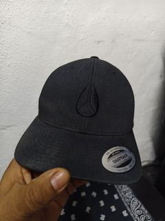 (Category: ) located in . Submitted by fendi_869 (Listing ID 1456826237, Image 1). Description: .