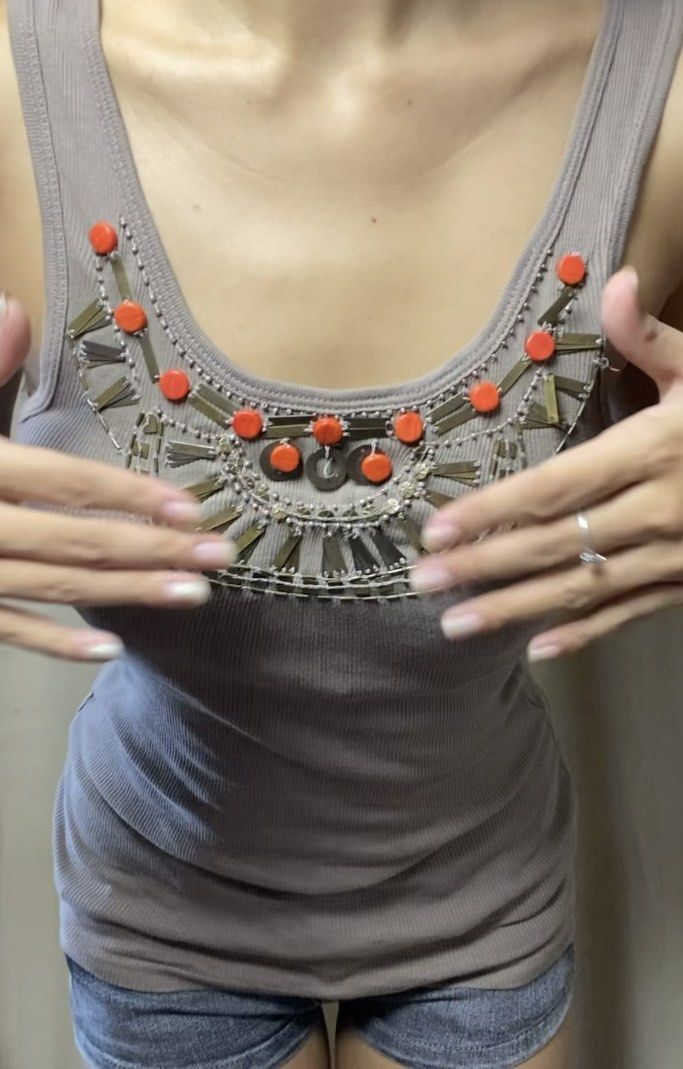Old Navy Embellished Top y2k vintage (Category: Sleeveless) located in Kalibo. Submitted by pookstyle (Listing ID 1456907931, Image 2). Description: Some beads a lil loose.