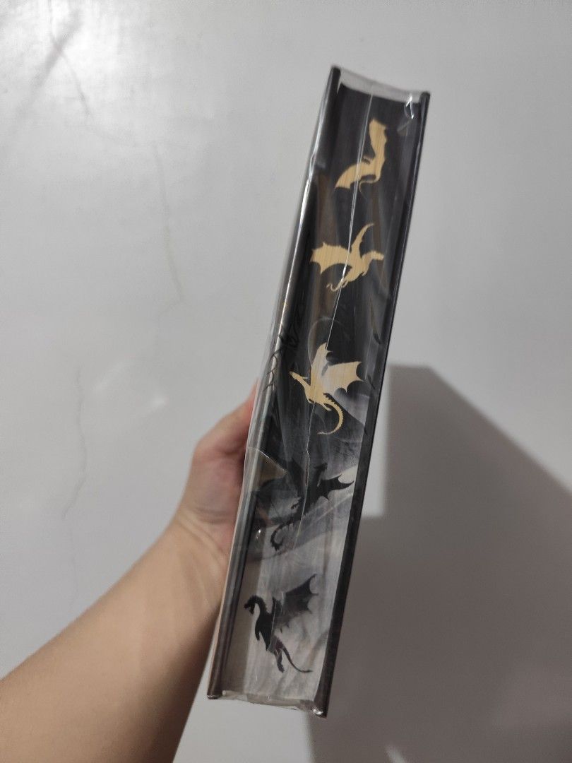 Onyx Storm by Rebecca Yarros (Sprayed Edges) (Category: Storybooks) located in Bulacan. Submitted by mikkaryne (Listing ID 1456842425, Image 2). Description: - Onyx Storm by Rebecca Yarros - Brand new with sprayed edges.