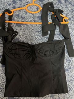 (Category: ) located in . Submitted by ml.closet (Listing ID 1456820811, Image 1). Description: .