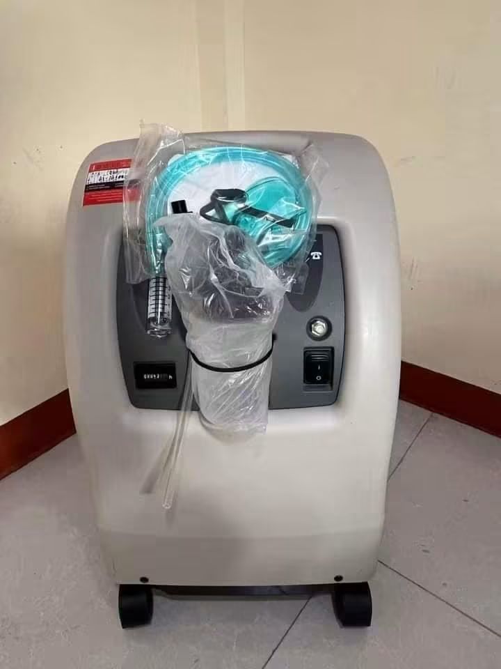 Oxygen concentrator (Category: Medical Supplies & Tools) located in Manila. Submitted by bernajimenez (Listing ID 1456790322, Image 2). Description: PTPA Oxygen concentrator Slightly use 5 liters, perfecto Invacare USA manufacturing Heavy duty 24/7 pwede gamitin 95% by 3 liters and 93% by 5 Liters 3 hours running hours.