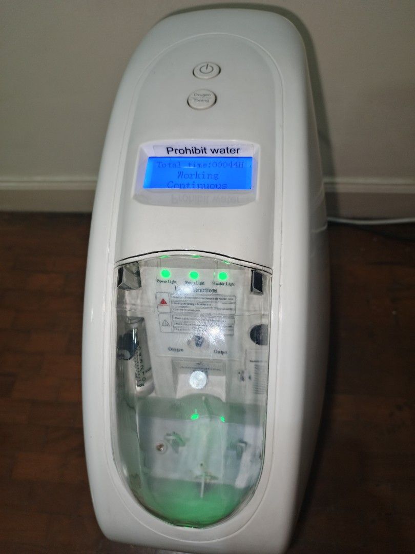 Oxygen facial machine concentrator (Category: Face Care) located in Pasig City. Submitted by negotiable_discounts (Listing ID 1456949883, Image 1). Description: Brand new price approx 35k php selling 14999 PHP (slightly negotiable if serious buyer) RFS: not used Barely used and working, but kept in storage for a long time so needs inspection by a technician. Oxygen facial machine, model number LUM-5, flow rate 0-5L/min.l, oxygen purity > 93% +-3 