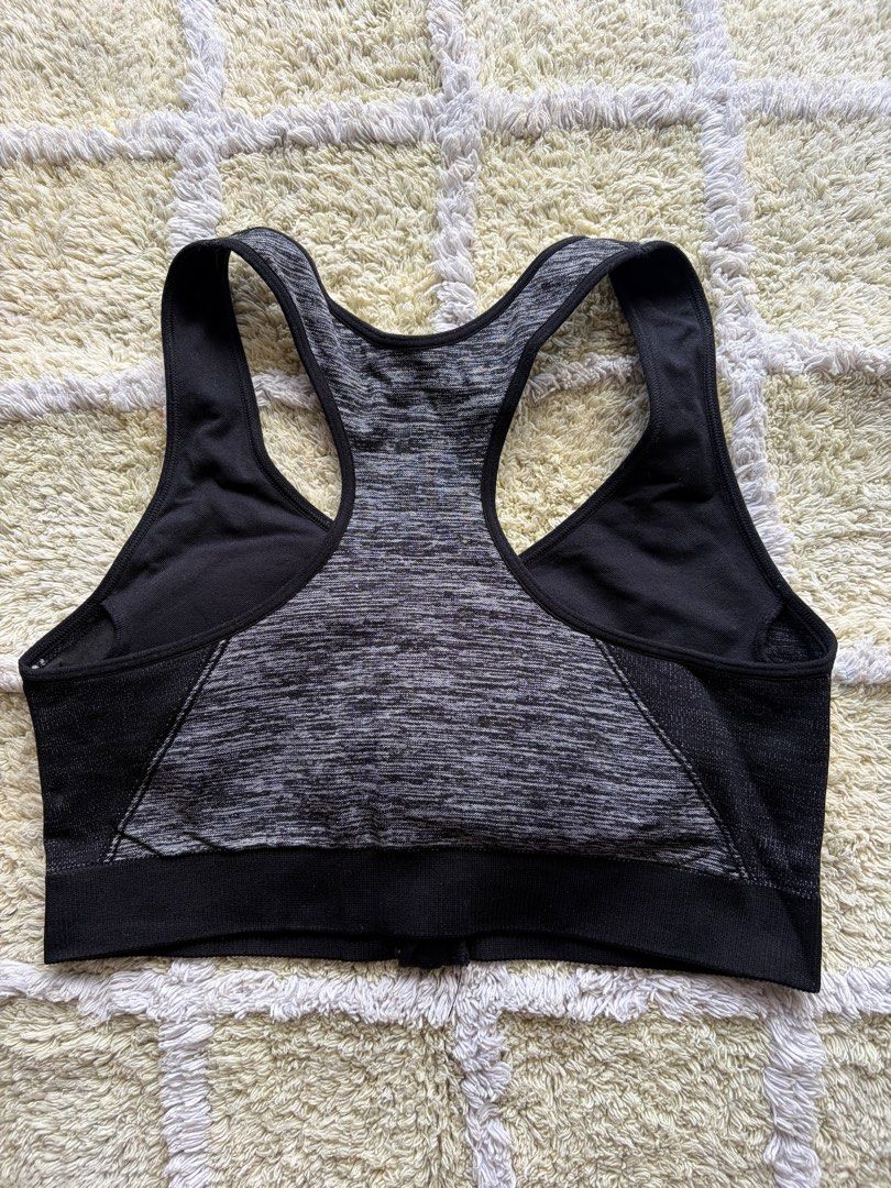 Padded Gym Boxer Bra (Category: Activewear) located in Lipa City. Submitted by riz022 (Listing ID 1456838194, Image 3). Description: Large on tag but fits na dn sya small to large since stretchy.