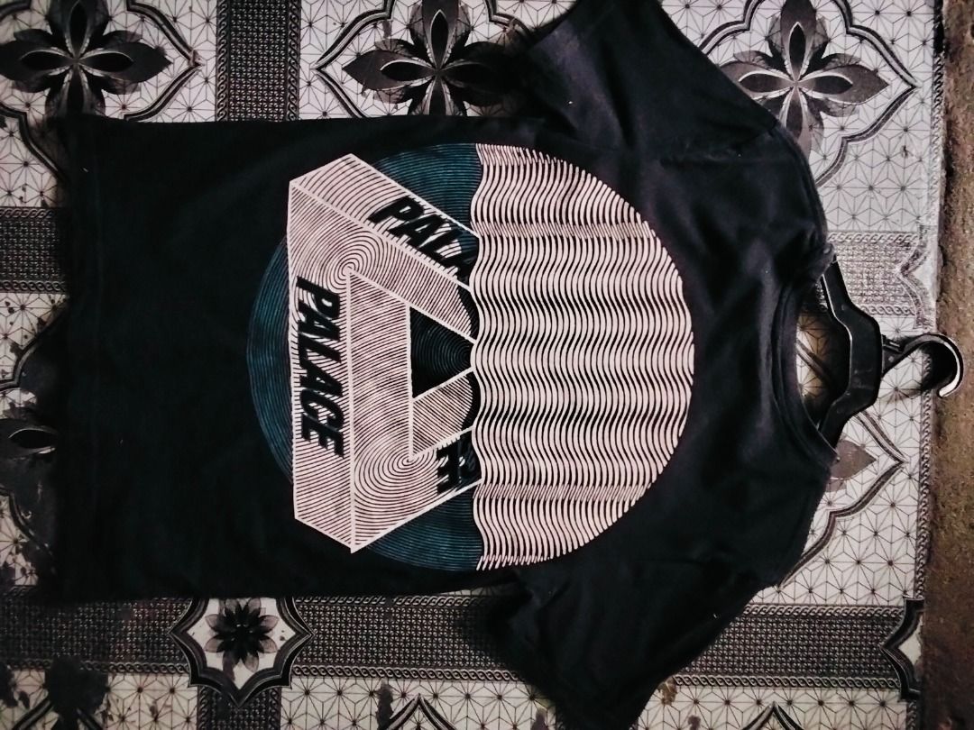 Palace Tshirt front in back print logo (Category: Tshirts & Polo Shirts ) located in Quezon City. Submitted by danshinobi2422 (Listing ID 1456898170, Image 2). Description: Thrift item dont expect to much . But still good for daily use .