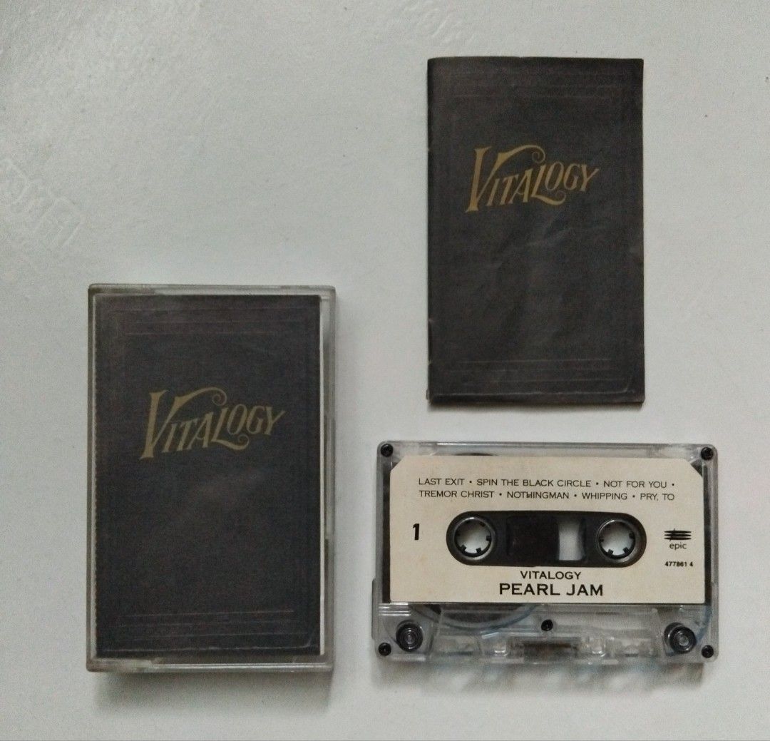 PEARL JAM - VITALOGY ( CASSETTE ) (Category: CDs & DVDs) located in Makati City. Submitted by KAMUSIKATAYO (Listing ID 1456823478, Image 1). Description: VERY GOOD CONDITION.