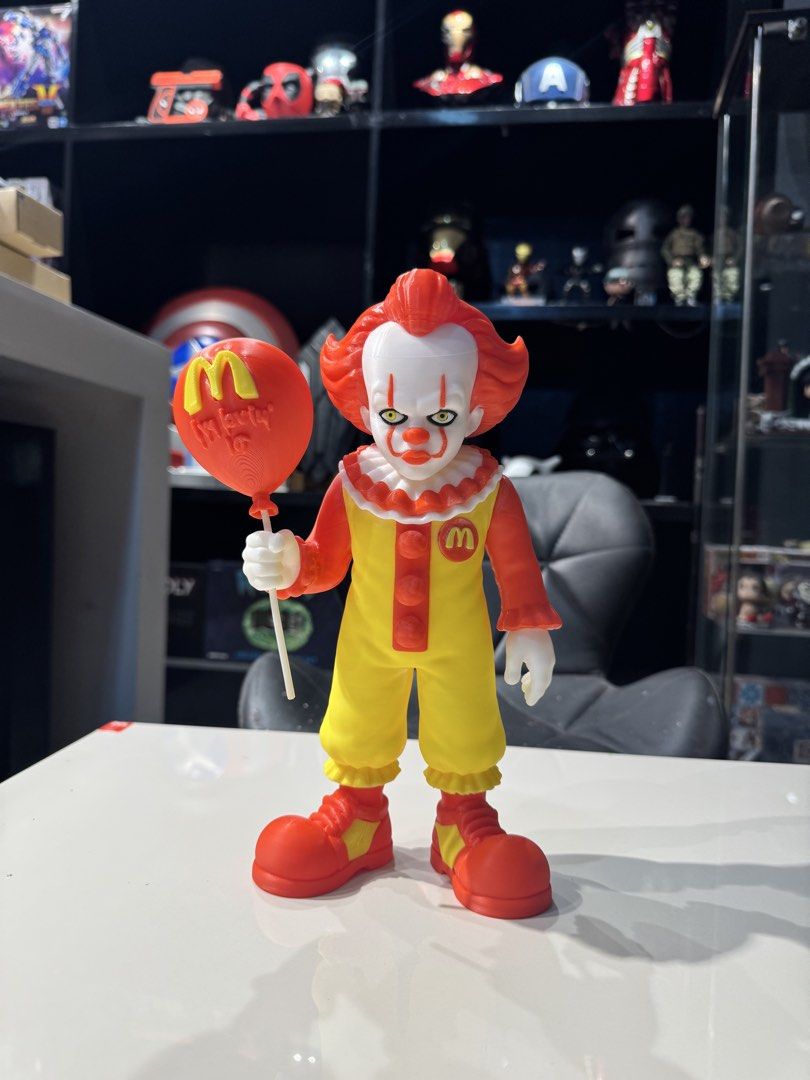 Pennywise x macdonald toy figure (Category: Figurines & Statues) located in Manila. Submitted by atoyzky (Listing ID 1456906831, Image 1). Description: .