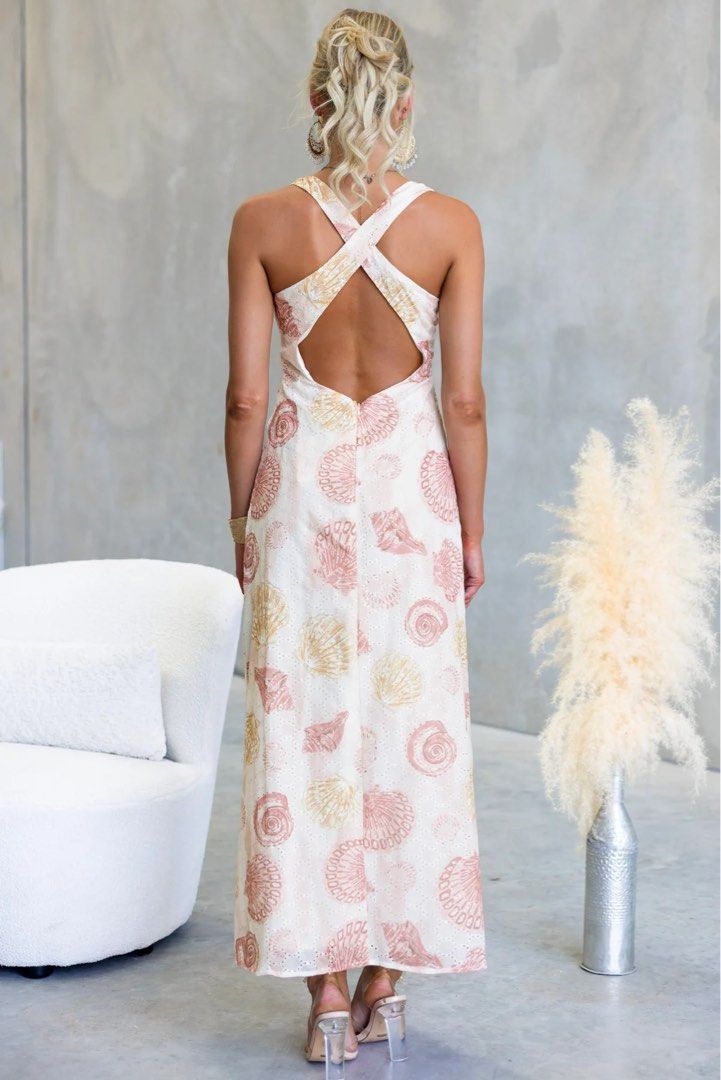 Pink Diamond Shell Print Maxi Dress Size 8 (Category: Dresses) located in Santa Rosa. Submitted by kv_declutter (Listing ID 1456927366, Image 3). Description: - srp ₱6000 - never got to wear it - rfs decluttering - Ideal for beach vacations or summer events - Australian brand.