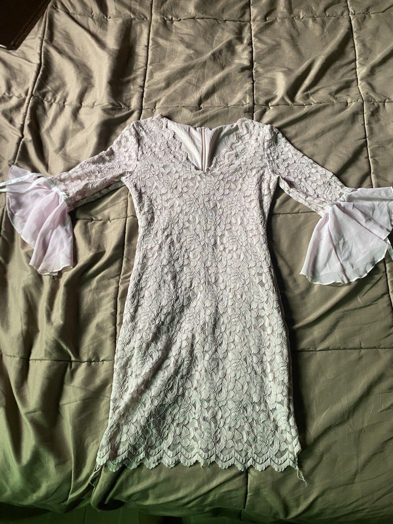 Pink Dress with 3/4 Sleeves (Category: Dresses) located in Caloocan City. Submitted by lienzonius (Listing ID 1456795070, Image 1). Description: small-med.