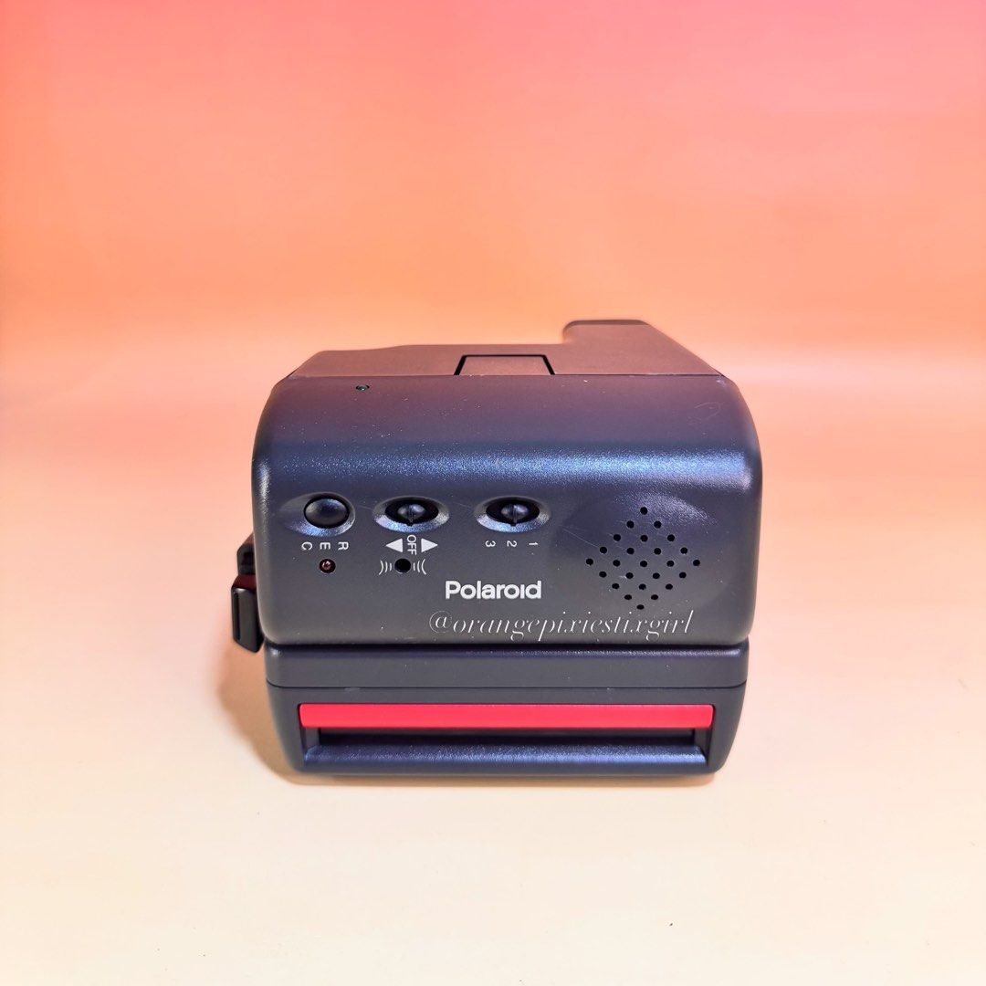 Polaroid 636 Polatalk Instant Camera Boxed Unit (Category: Cameras) located in Bulacan. Submitted by orangepixiestixgirl (Listing ID 1456888632, Image 2). Description: ‼️message me on ig, @orangepixiestixgirl for inquiries and transactions‼️ ‼️CAN’T REPLY HERE‼️ Polaroid 636 Polatalk Instant Camera Boxed Unit —Includes a sound playback function that lets you record or play custom audio clips when you press the shutter button. —Flash, Speaker/Mic,