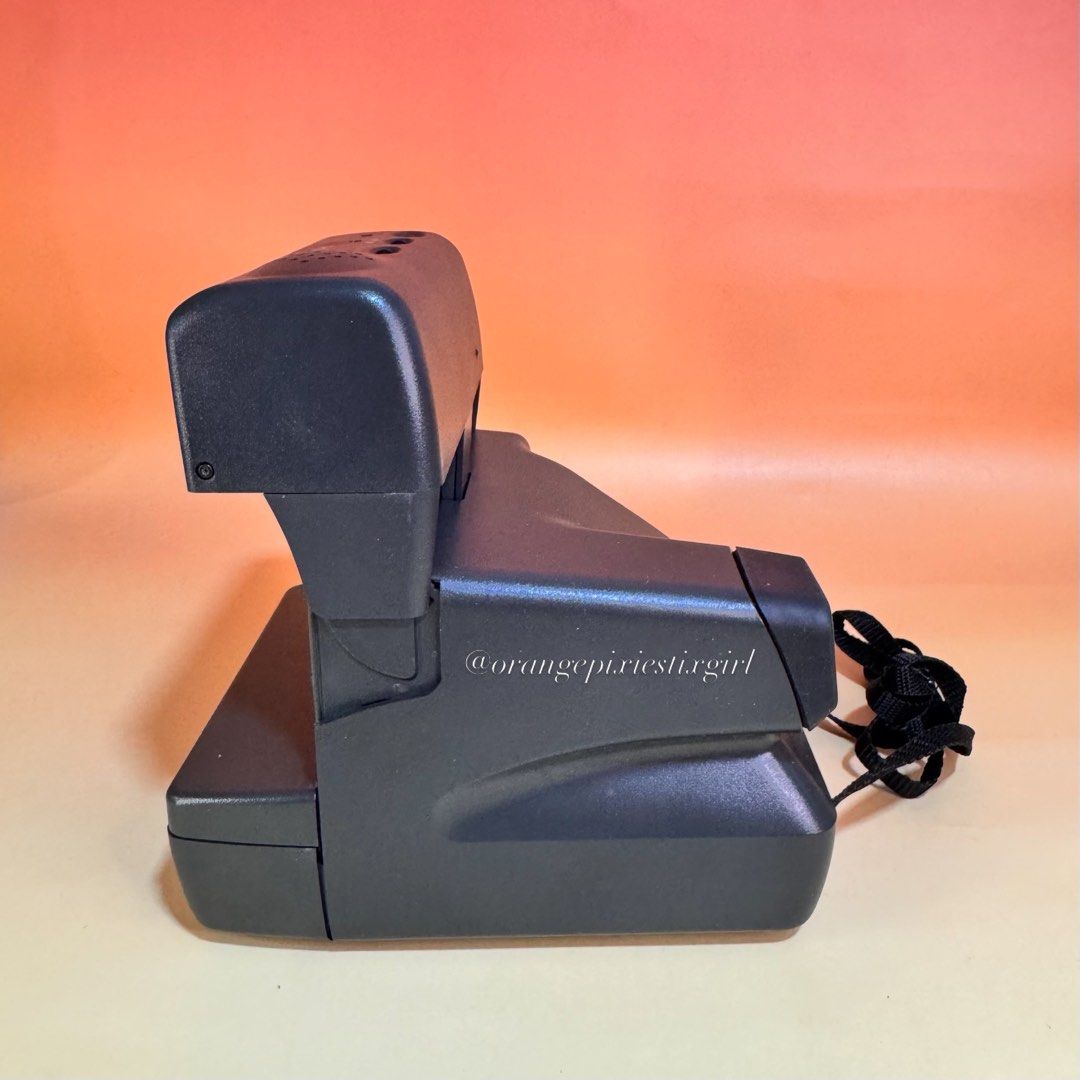 Polaroid 636 Polatalk Instant Camera Boxed Unit (Category: Cameras) located in Bulacan. Submitted by orangepixiestixgirl (Listing ID 1456888632, Image 3). Description: ‼️message me on ig, @orangepixiestixgirl for inquiries and transactions‼️ ‼️CAN’T REPLY HERE‼️ Polaroid 636 Polatalk Instant Camera Boxed Unit —Includes a sound playback function that lets you record or play custom audio clips when you press the shutter button. —Flash, Speaker/Mic,