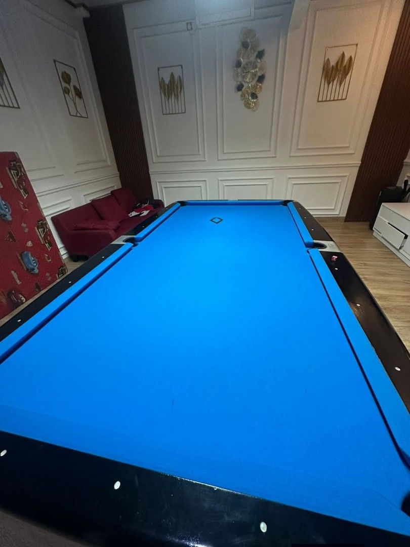 Pool table 9ft (Category: Billiards & Bowling) located in Singapore. Submitted by mdedyzotbel (Listing ID 1456839530, Image 2). Description: forsale pool table 9ft. Free cue x2 ball set triangle chalk brush..