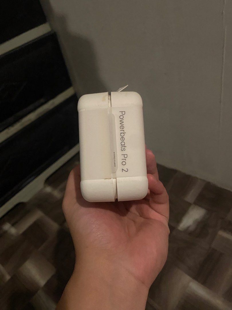 POWERBEATS PRO 2 (Category: Earphones) located in Manila. Submitted by silentphoenix.a0580e (Listing ID 1456884777, Image 3). Description: BRANDNEW SEALED 10HRS BATTERY LIFE TRANSPARENCY MODE PREMIUM COPY 1:1 Nego.
