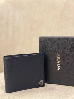 (Category: ) located in . Submitted by watchluxury888 (Listing ID 1456860552, Image 1). Description: .