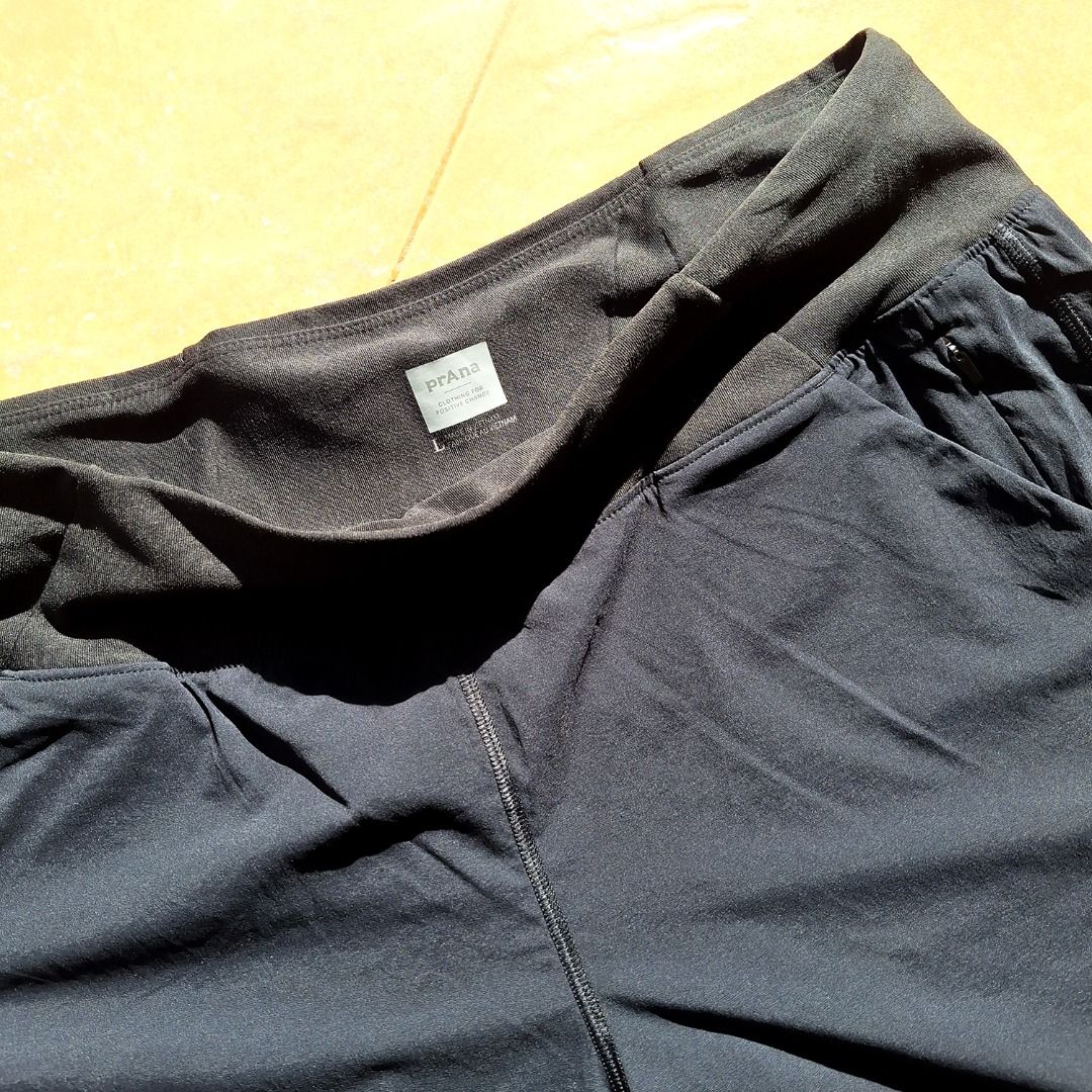 prAna Koen Flat Front Short (Category: Shorts) located in Calatrava. Submitted by freecyclethreads (Listing ID 1456824901, Image 2). Description: Excellent Condition Size: W - 32 x L - 18.5 Mine: 380 + Shipping Fee 📌 Note: Color may vary due to lighting. Payment first only. No cod/cop..