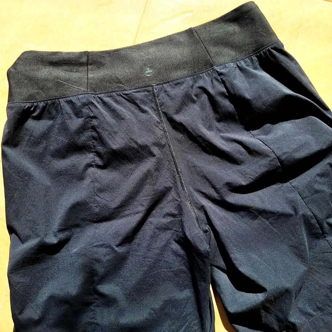 prAna Koen Flat Front Short (Category: Shorts) located in Calatrava. Submitted by freecyclethreads (Listing ID 1456824901, Image 3). Description: Excellent Condition Size: W - 32 x L - 18.5 Mine: 380 + Shipping Fee 📌 Note: Color may vary due to lighting. Payment first only. No cod/cop..